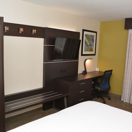 Holiday Inn Express & Suites Waterville - North By Ihg Екстериор снимка