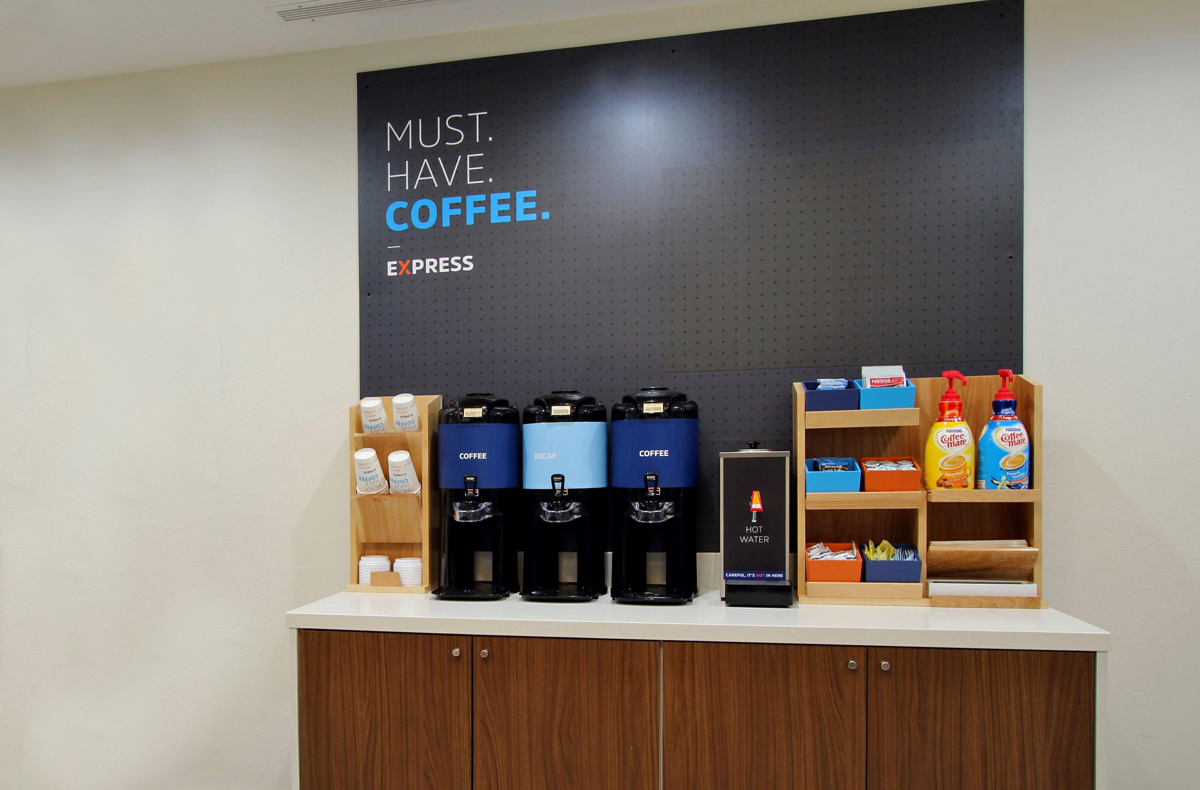 Holiday Inn Express & Suites Waterville - North By Ihg Екстериор снимка