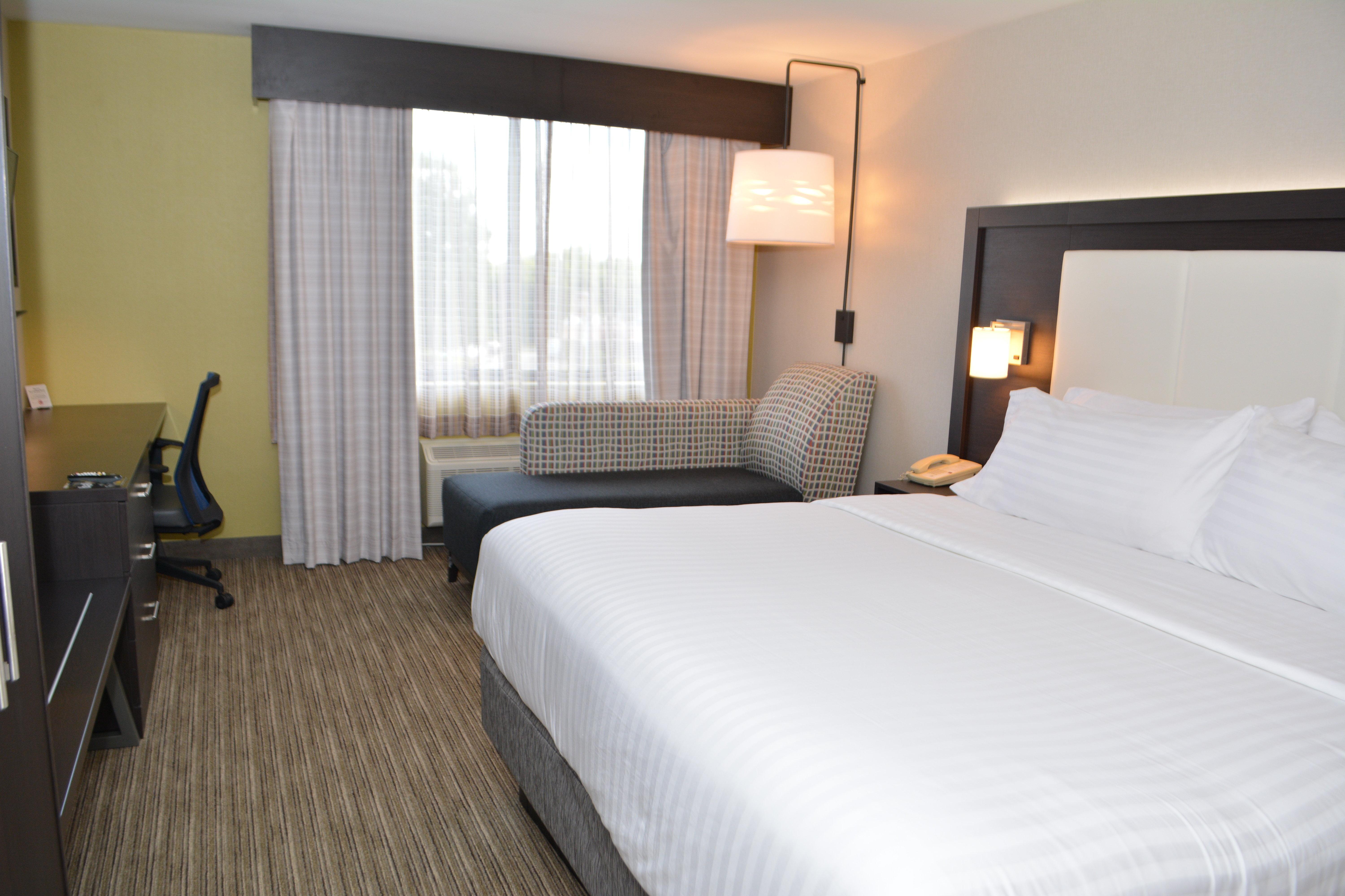 Holiday Inn Express & Suites Waterville - North By Ihg Екстериор снимка