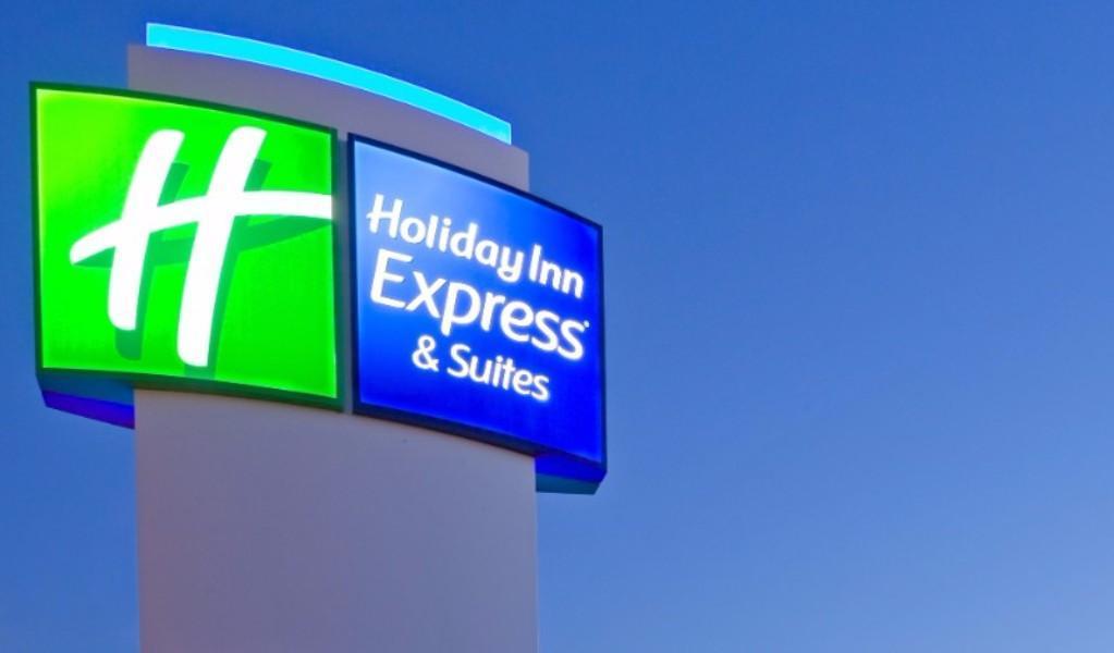 Holiday Inn Express & Suites Waterville - North By Ihg Екстериор снимка