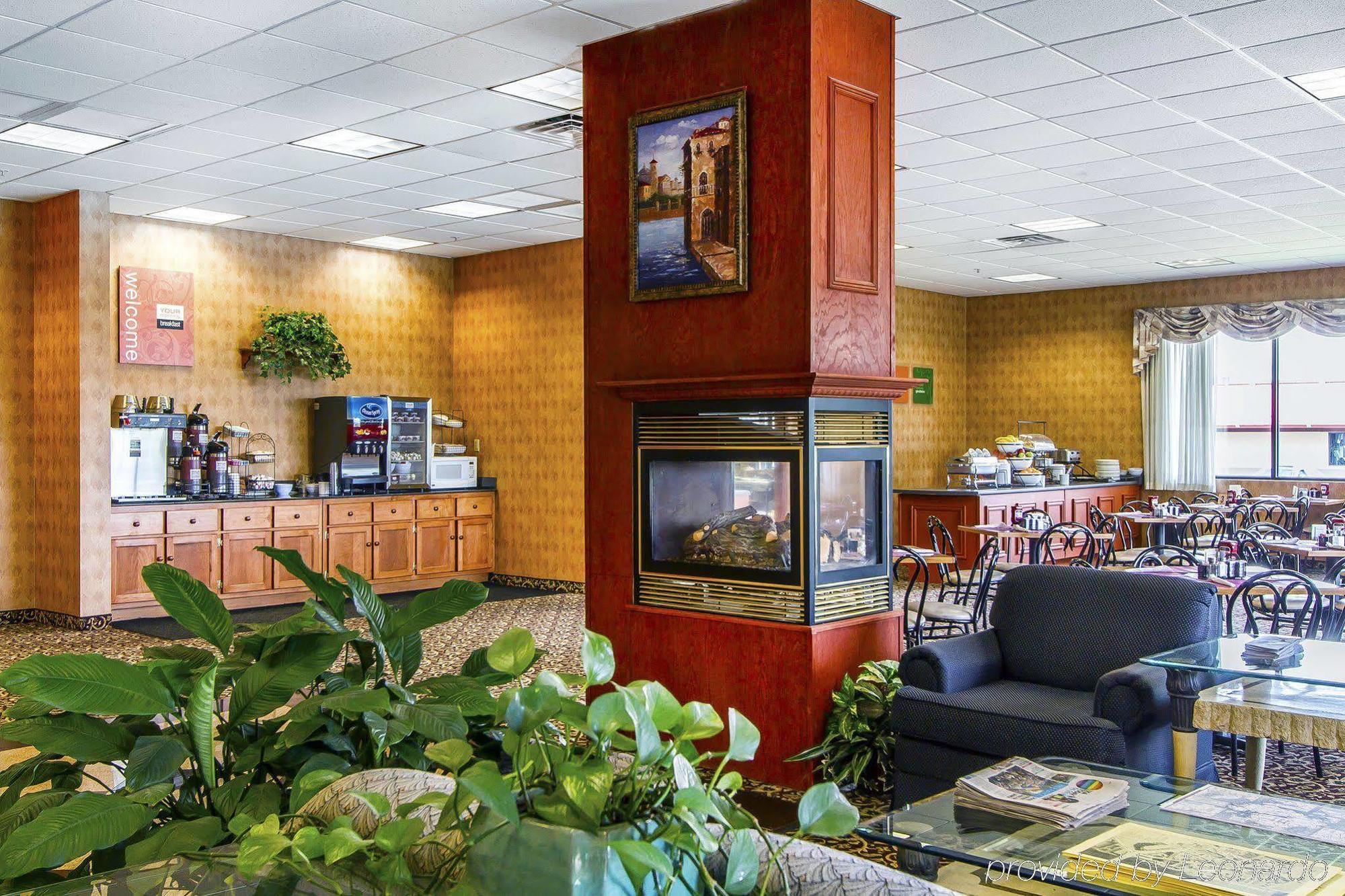 Holiday Inn Express & Suites Waterville - North By Ihg Екстериор снимка