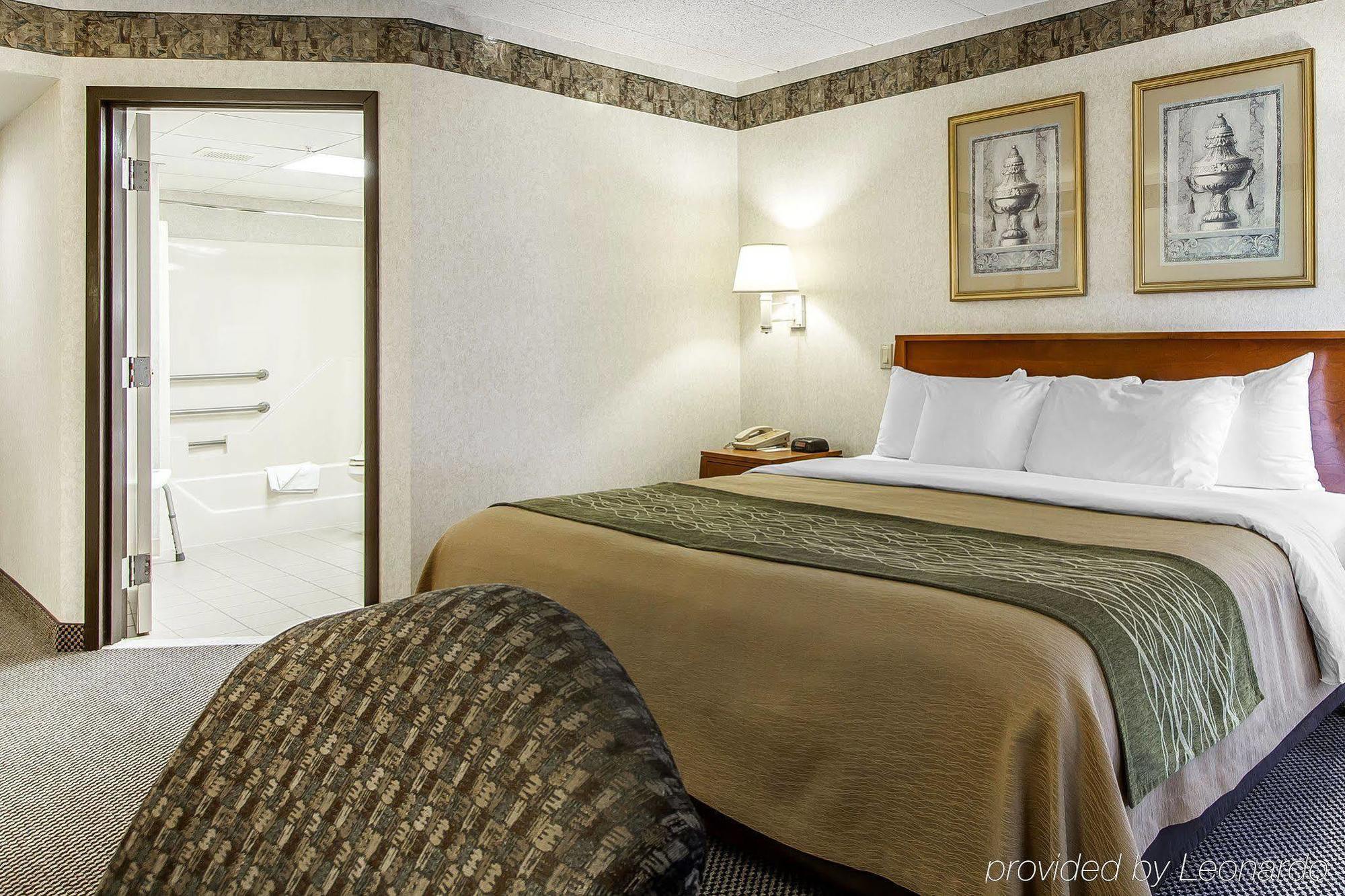 Holiday Inn Express & Suites Waterville - North By Ihg Екстериор снимка
