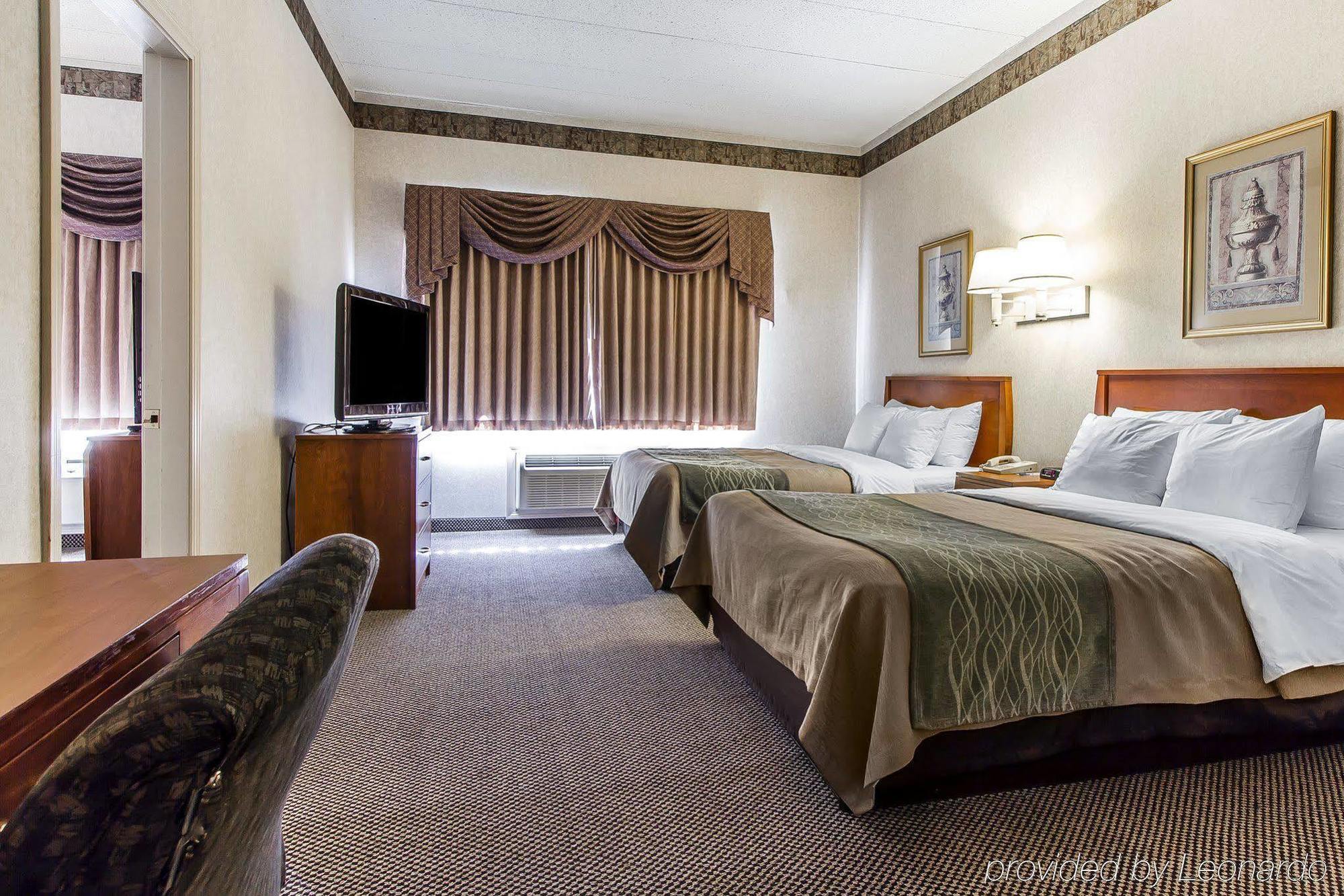 Holiday Inn Express & Suites Waterville - North By Ihg Екстериор снимка