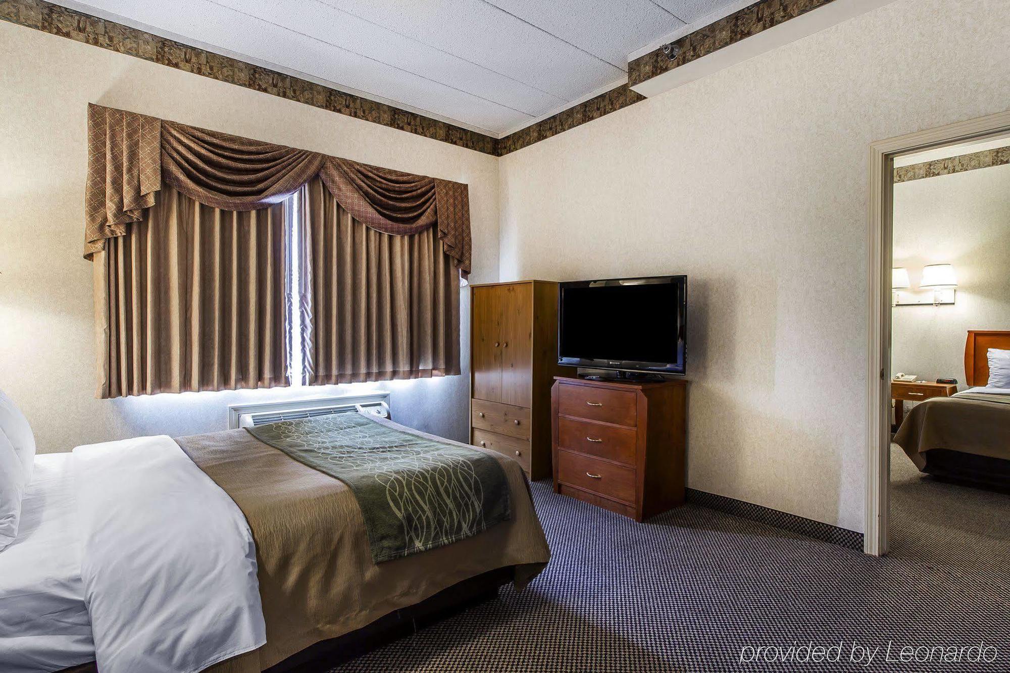 Holiday Inn Express & Suites Waterville - North By Ihg Екстериор снимка